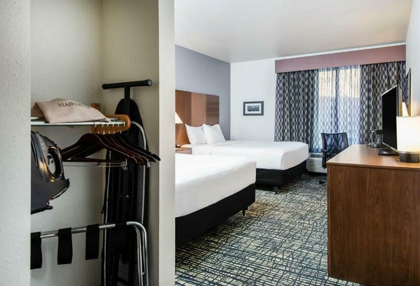 Номер Стандарт, La Quinta By Wyndham Morgantown