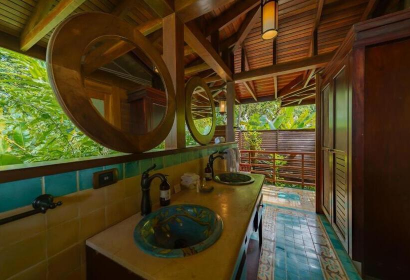 스탠다드 방갈로, Playa Cativo Lodge