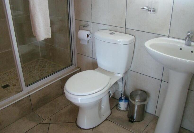 스탠다드 스튜디오, Aqua Marine Guest House