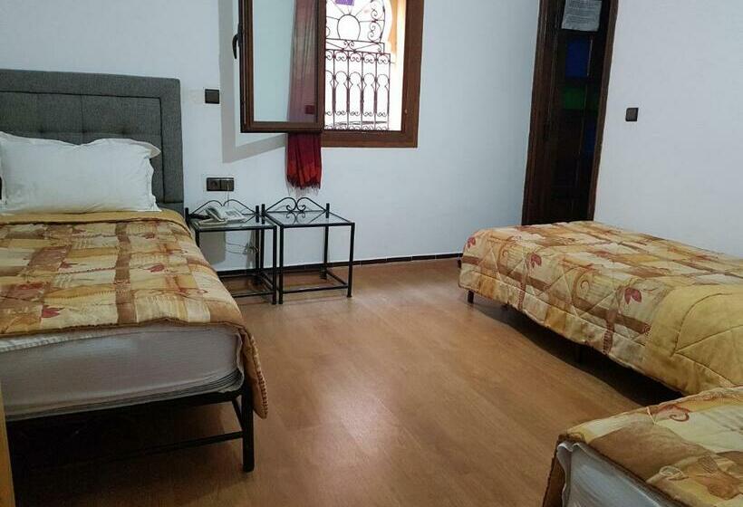 اتاق استاندارد سه نفره, Riad Assia