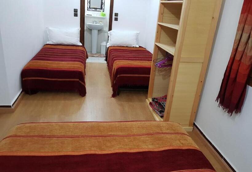 اتاق استاندارد چهار تخته, Riad Assia