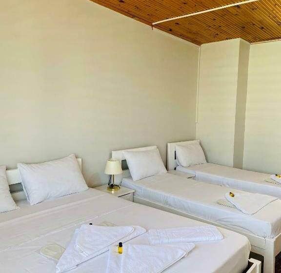 اتاق خانوادگی, Stylish Hotel Old City