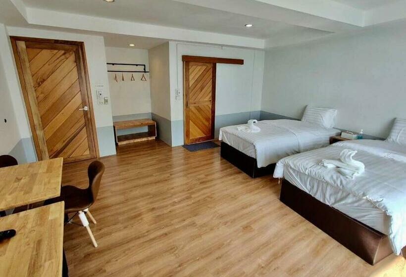 带大床的标准间, Baan Arunothai Homestay