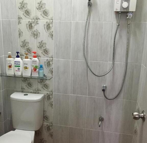 Номер Стандарт Совместная Ванная, Ashi Poshtel