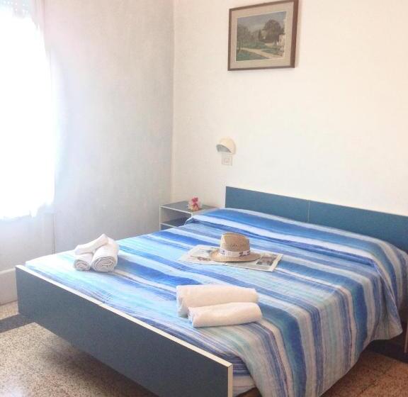 Номер Стандарт, Flora