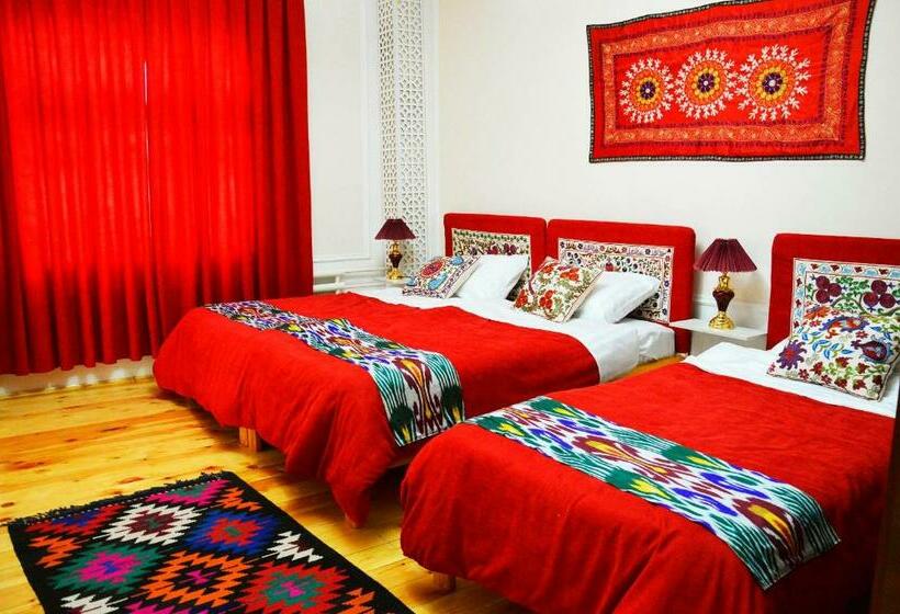 Quarto Triplo Estandar Banheiro Compartilhado, Guest House Marokand