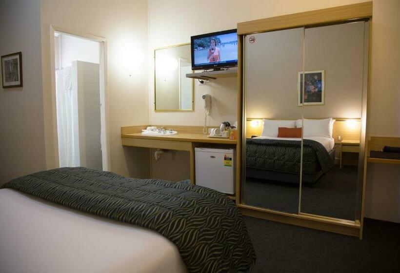 Номер Стандарт, Oxley Motel
