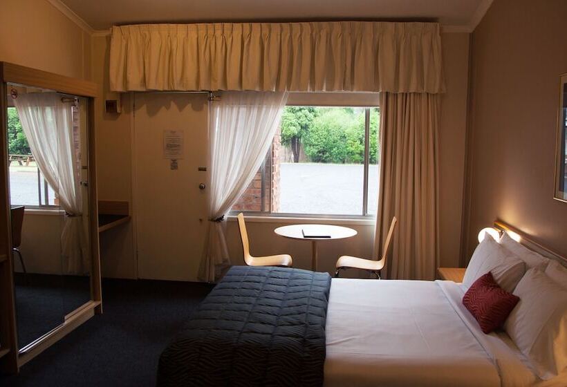 Номер Стандарт, Oxley Motel