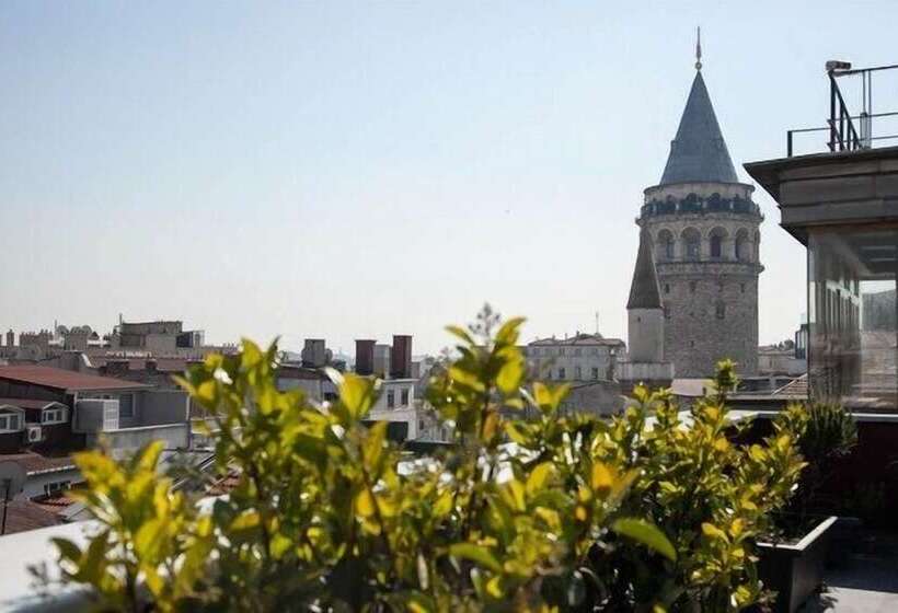 1 Bedroom Penthouse Apartment, Balkon Residence