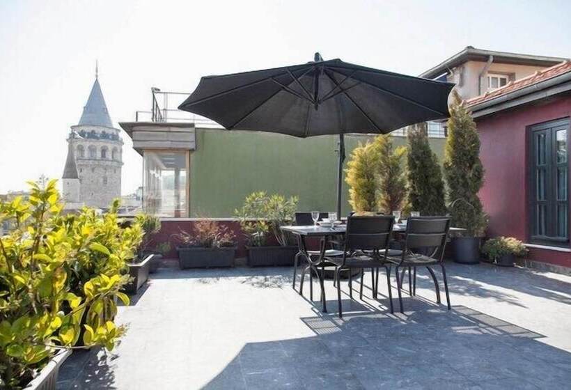 1 Bedroom Penthouse Apartment, Balkon Residence