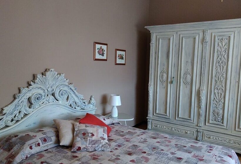 اتاق استاندارد با سرویس بهداشتی مشترک, Casa Di Osio