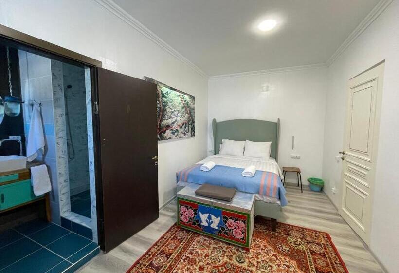 اتاق استاندارد, Duet Hostel &