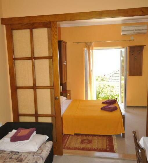 1 Bedroom Apartment with Terrace Sea View, Garni Hotel Bokeška Noć