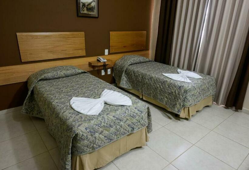 Quarto Estandar, Prisma Plaza