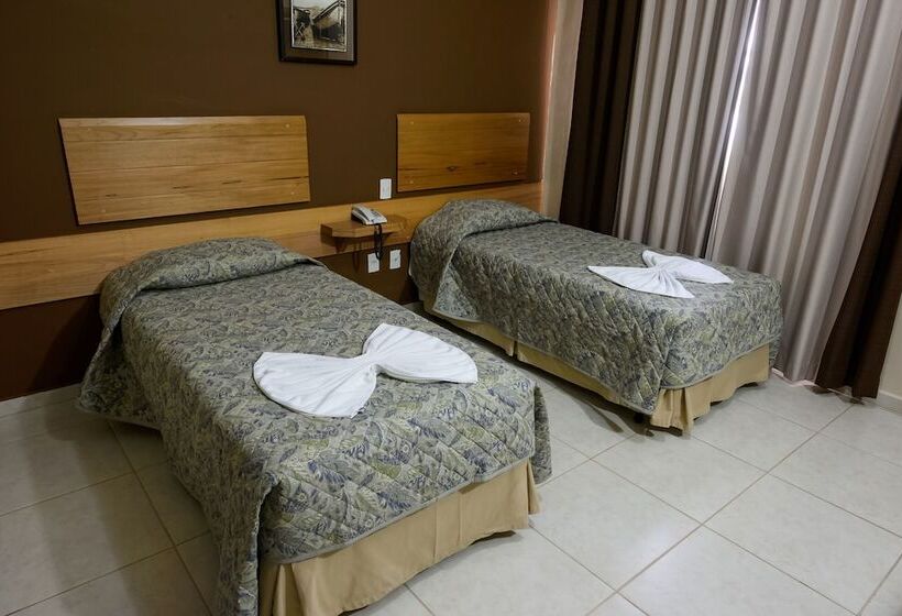 Quarto Estandar Individual, Prisma Plaza