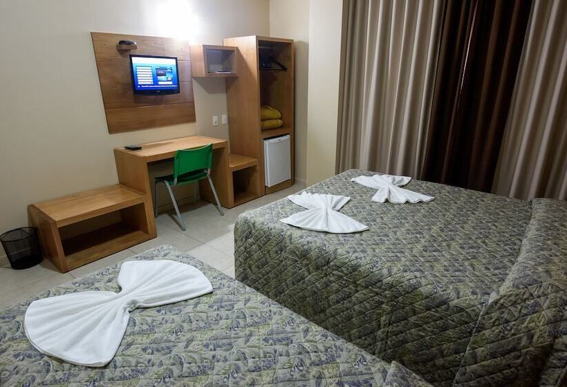 Quarto Triplo Estandar, Prisma Plaza