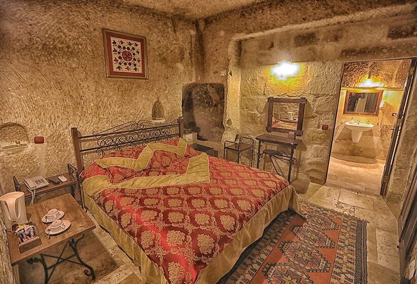 اتاق لوکس, Century Cave