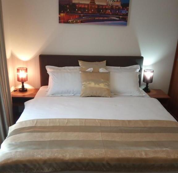 اتاق استاندارد با تراس و چشم‌انداز دریا, Villa Kruna Lux