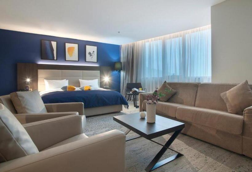سوییت, Voco   Podgorica, An Ihg
