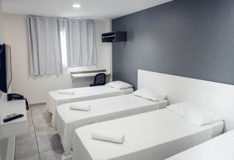 4인용 스탠다드 룸, Rota 232 Hotel Caruaru