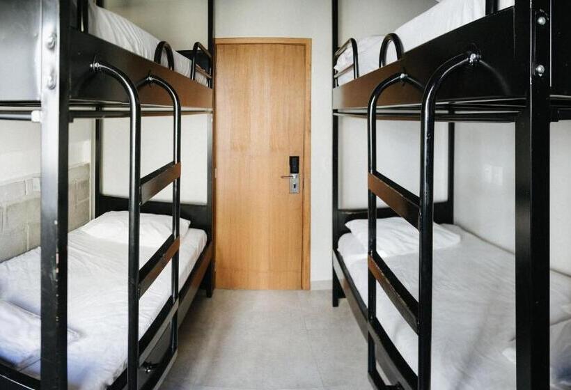 Семейный Номер Вид на Сад, Cabanacopa Hostel