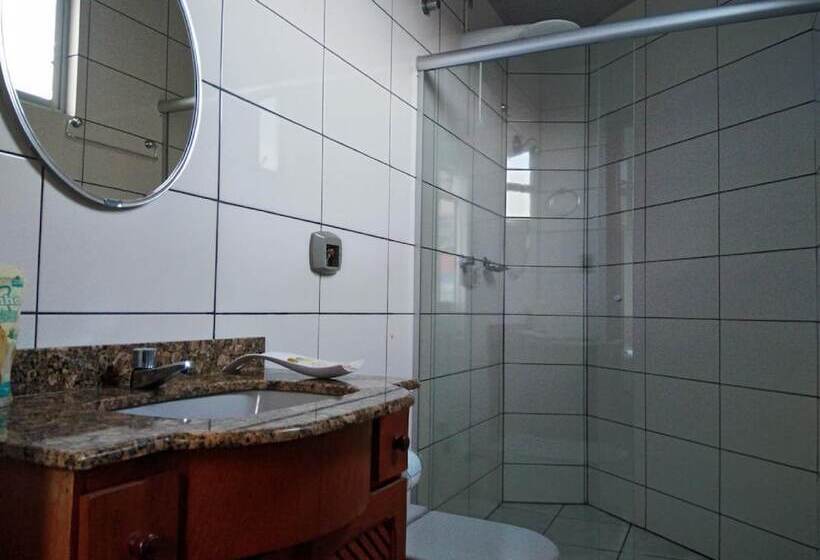 اتاق استاندارد چهار تخته, Farol