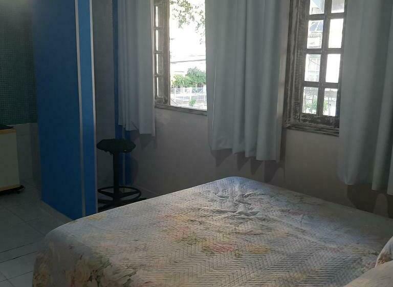 اتاق خانوادگی, Piratas Do Sol Hostel
