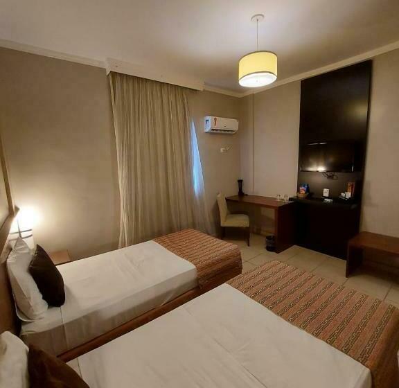 经济房, Class Hotel Passos
