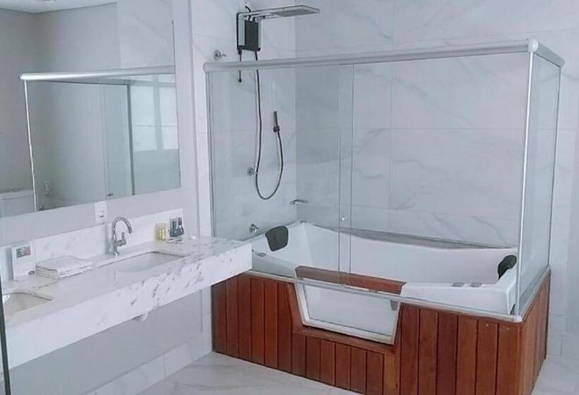 标准间带漩涡浴缸, Class Hotel Passos