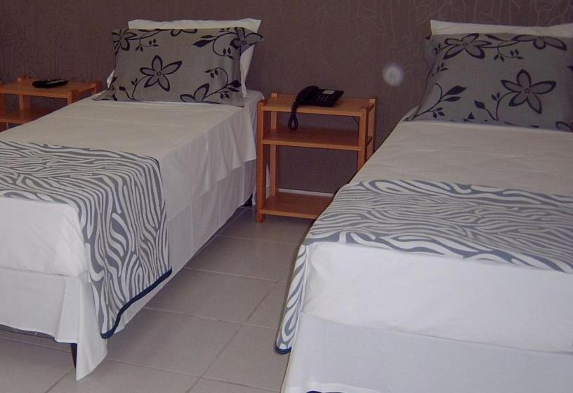 Quarto Triplo Estandar, Village Campinas