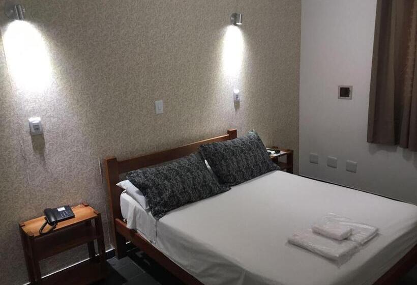 Quarto Estandar, Village Campinas