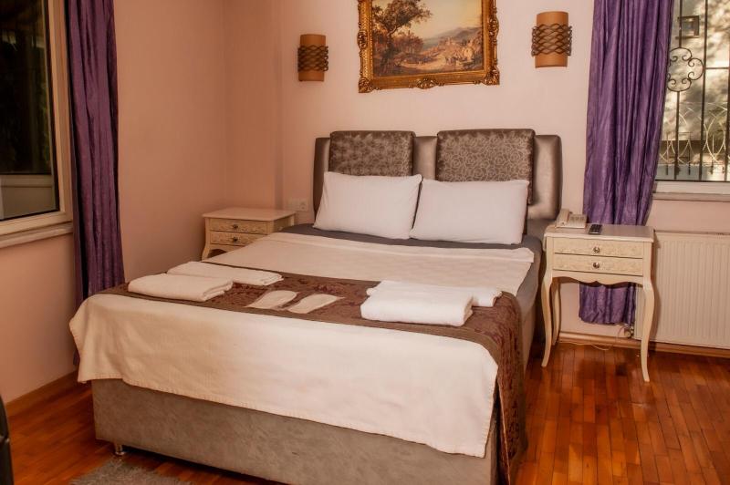 اتاق استاندارد با چشم‌انداز باغ, Yesim Suites