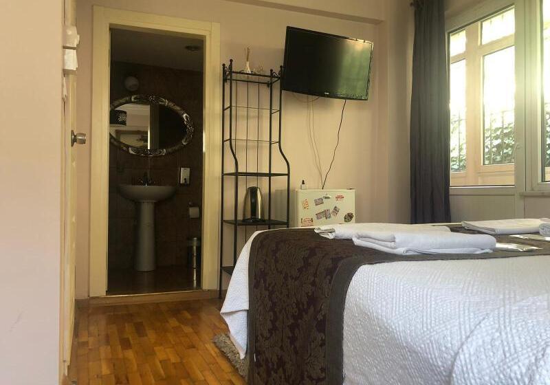 اتاق استاندارد با چشم‌انداز باغ, Yesim Suites