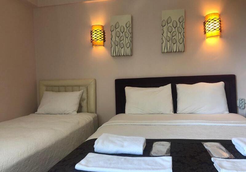 سوییت با چشم‌انداز دریا, Yesim Suites