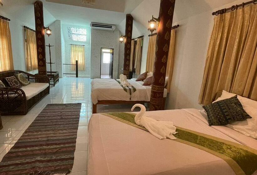 اتاق لوکس چهار تخته, Baan Tawai Lanna Resort