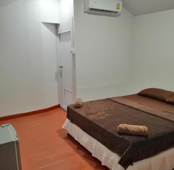 标准间带阳台, Golden Beach Resort Koh Phangan