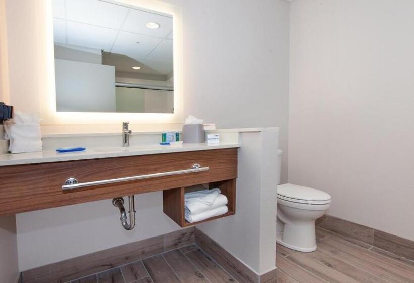 Номер Стандартный Кровать Куин, Holiday Inn Express & Suites Panama City Beach Beachfront, An Ihg