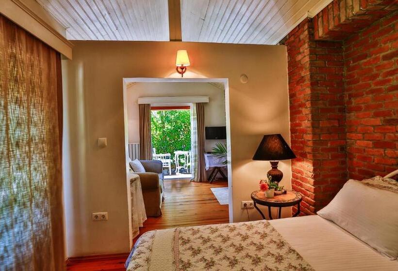 بانگلوی لوکس, Tranquilla River Lodge   Adults Only
