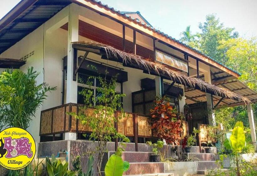 اتاق استاندارد با تخت بزرگ, Flower Power Farm Village