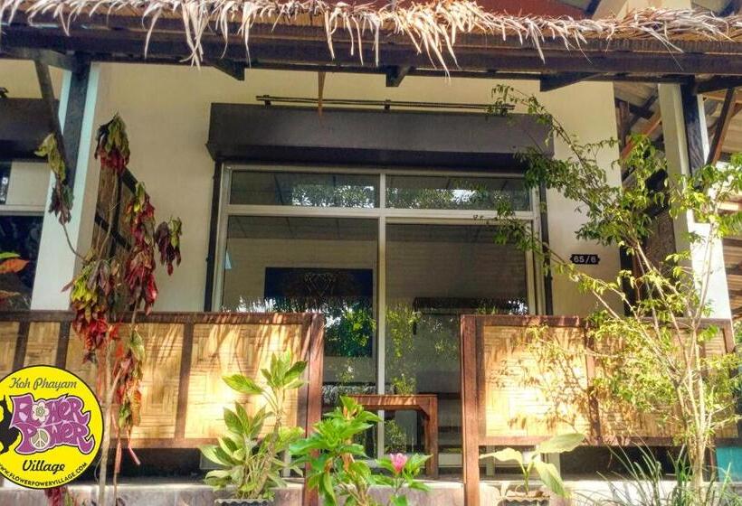 اتاق استاندارد با تخت بزرگ, Flower Power Farm Village