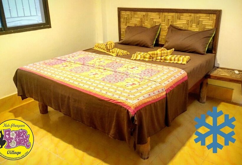 اتاق پرمیوم, Flower Power Farm Village