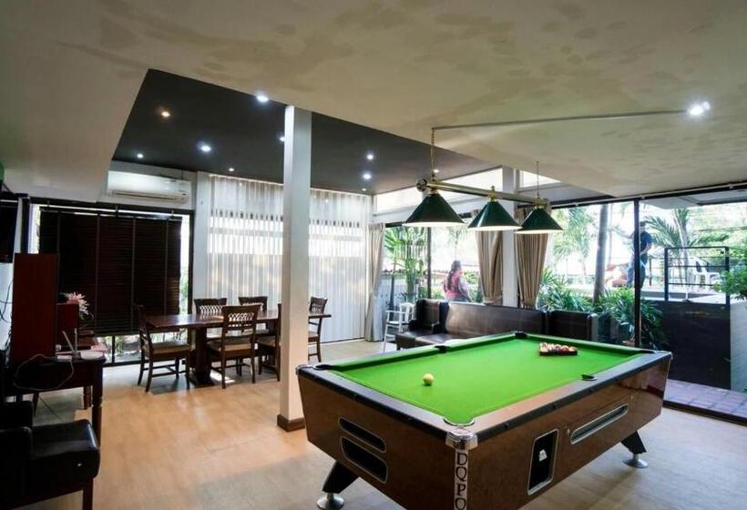 ویلای 1 خوابه, Villa Navin