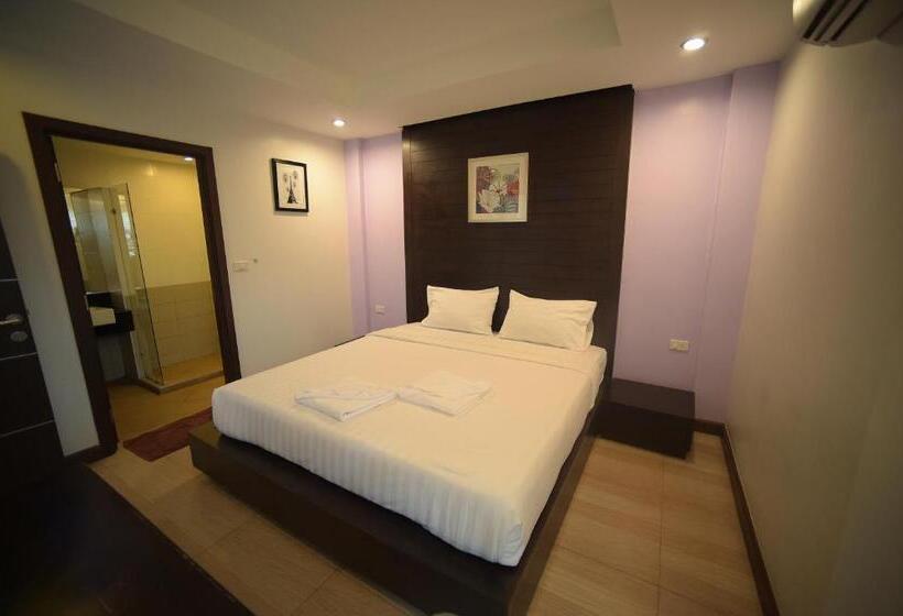 ویلای یک اتاق خوابه با استخر شنا, Villa Navin