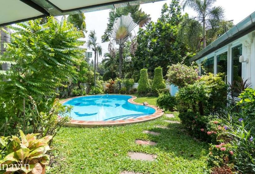 ویلای یک اتاق خوابه با استخر شنا, Villa Navin