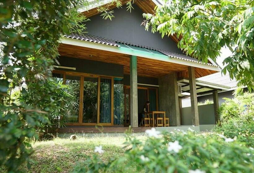 سوئیت با تخت بزرگ, Villa Varich