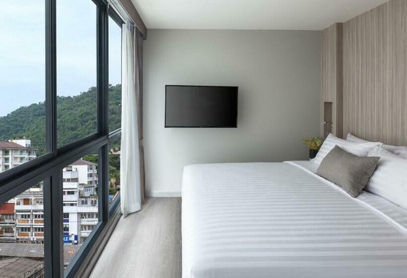 سوئیت با بالکن, Madera Residence Sriracha