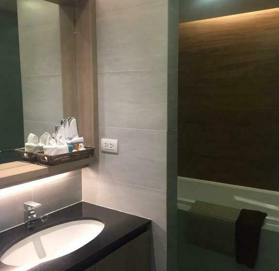 استودیوی استاندارد, Madera Residence Sriracha