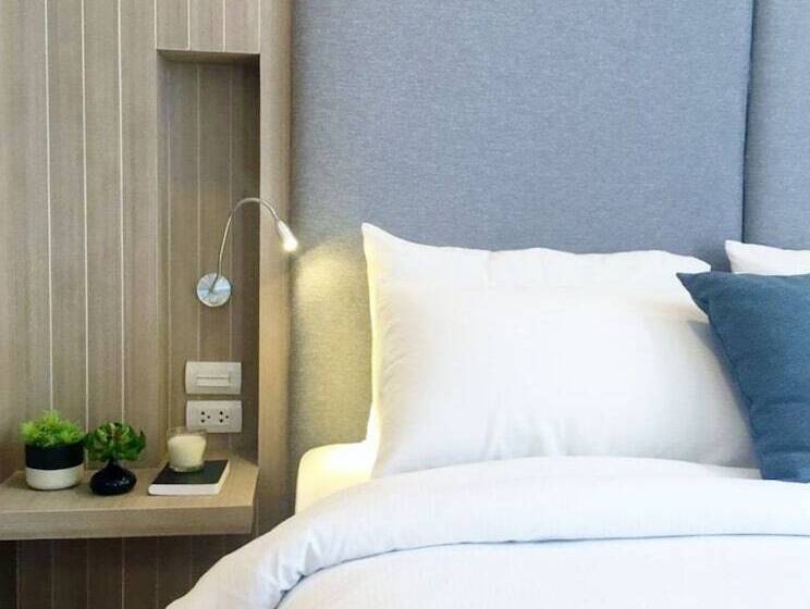 استودیوی استاندارد, Madera Residence Sriracha