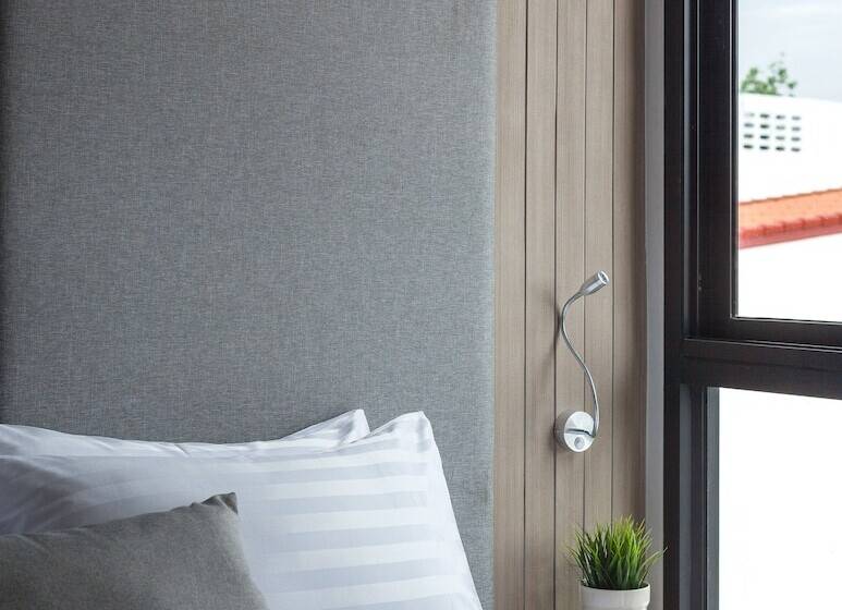 استودیوی استاندارد, Madera Residence Sriracha