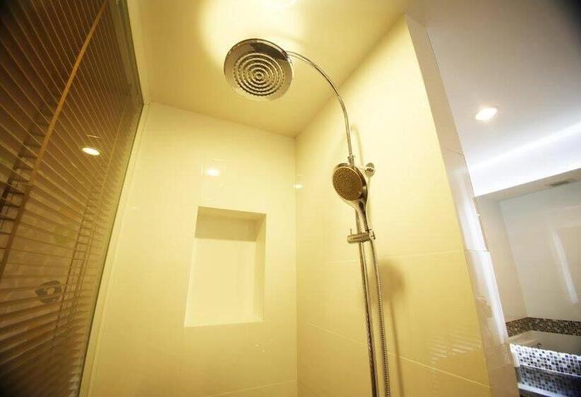 Suíte Deluxe Cama King, Trebel Pattaya